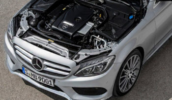 2016 مرسيدس بنز الفئه C300 4MATIC ممتلئ