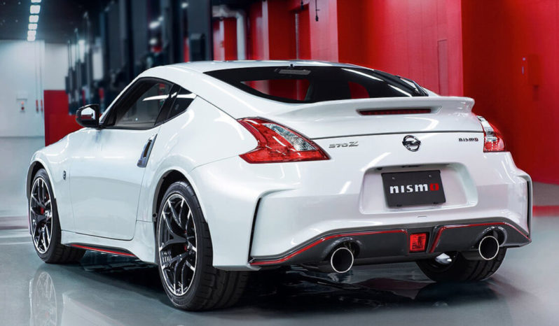 نيسان 370Z نيسمو ممتلئ
